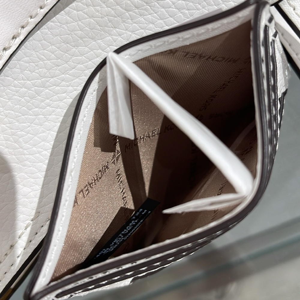 MICHAEL KORS
Reed Large Pebbled Leather Card Holder Case
Optic White 
NWT - Picture 8 of 16